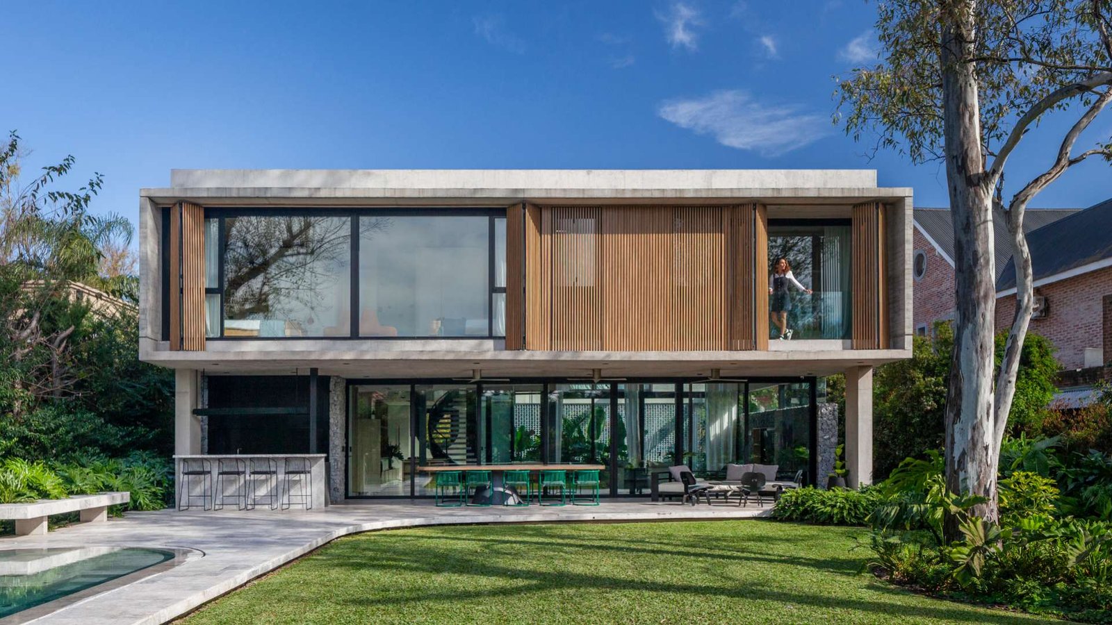 Casa Oval